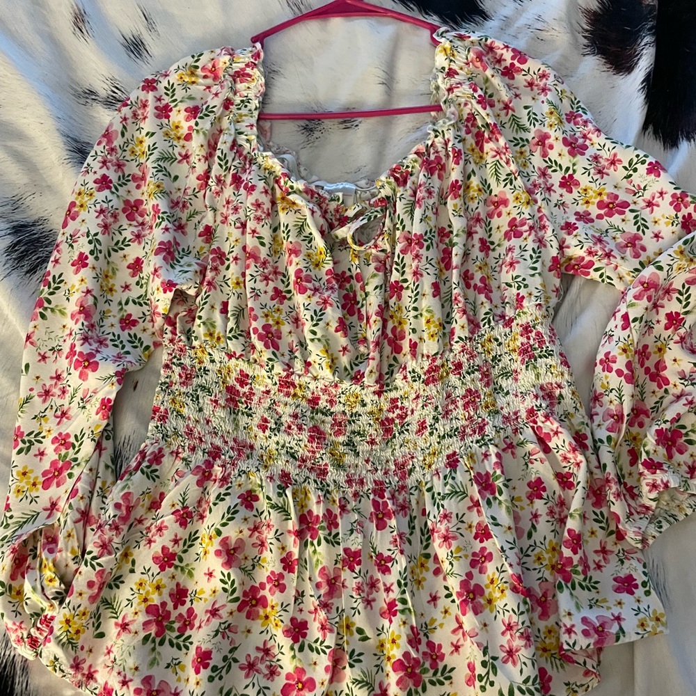 Cloths - Picture 3 of 11